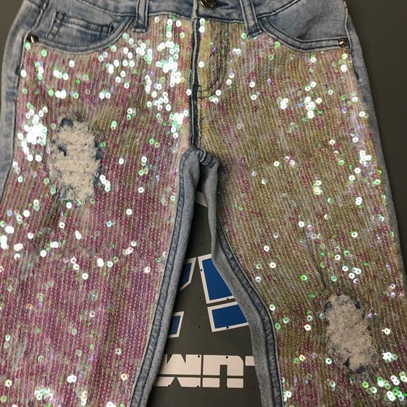 Sequence distressed jeans. - Picture 2 of 6